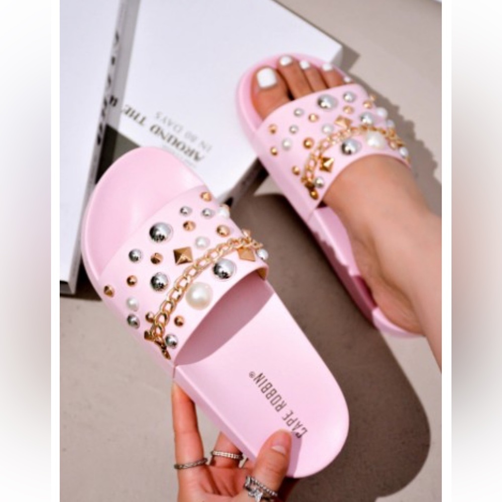 New- Grace Your Style Gemmed Sandals